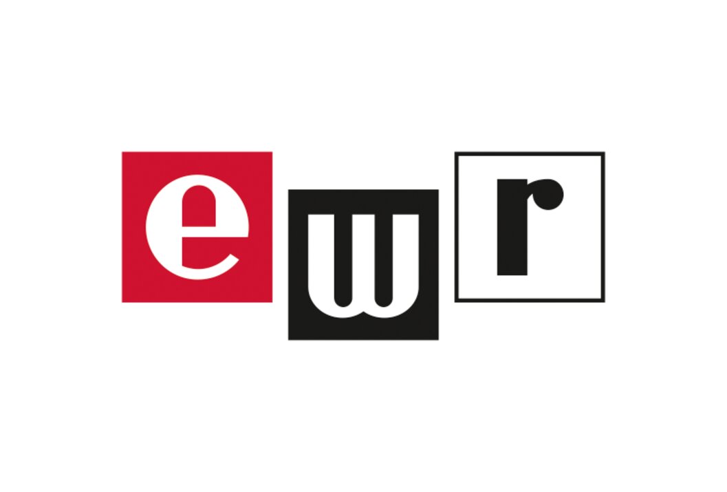 Logo mit den Buchstaben e w r in roten, schwarzen und weißen Quadraten