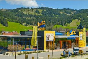 Department store Lutz