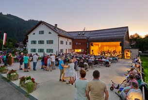 Maifest